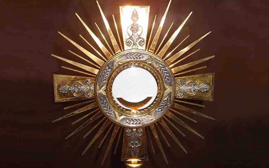 Adorazione eucaristica 02