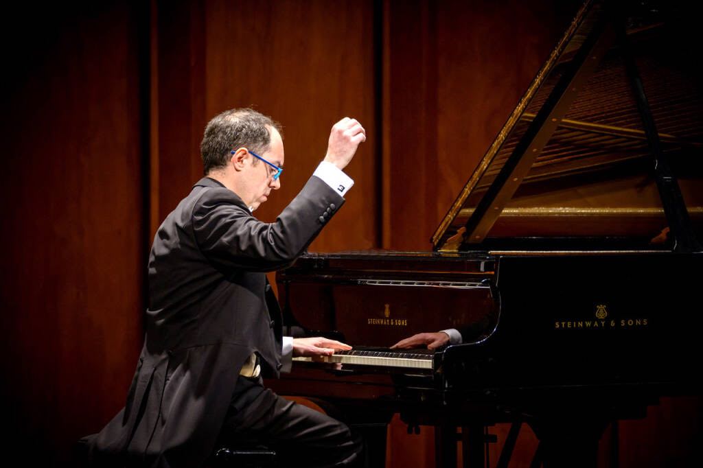 Alessandro Marangoni pianista