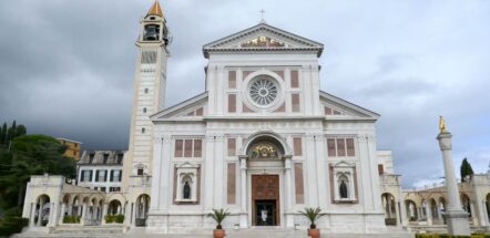 Il Santuario Gesù Bambino di Praga ad Arenzano