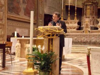 Il vescovo Calogero Marino nella Cattedrale di Savona