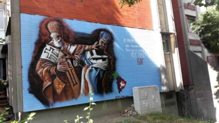 Un graffito a Belgrado raffigurante il Primo Concilio di Nicea