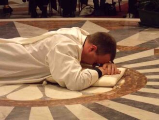 Francesco Cotta diventa diacono nella Cattedrale Nostra Signora Assunta