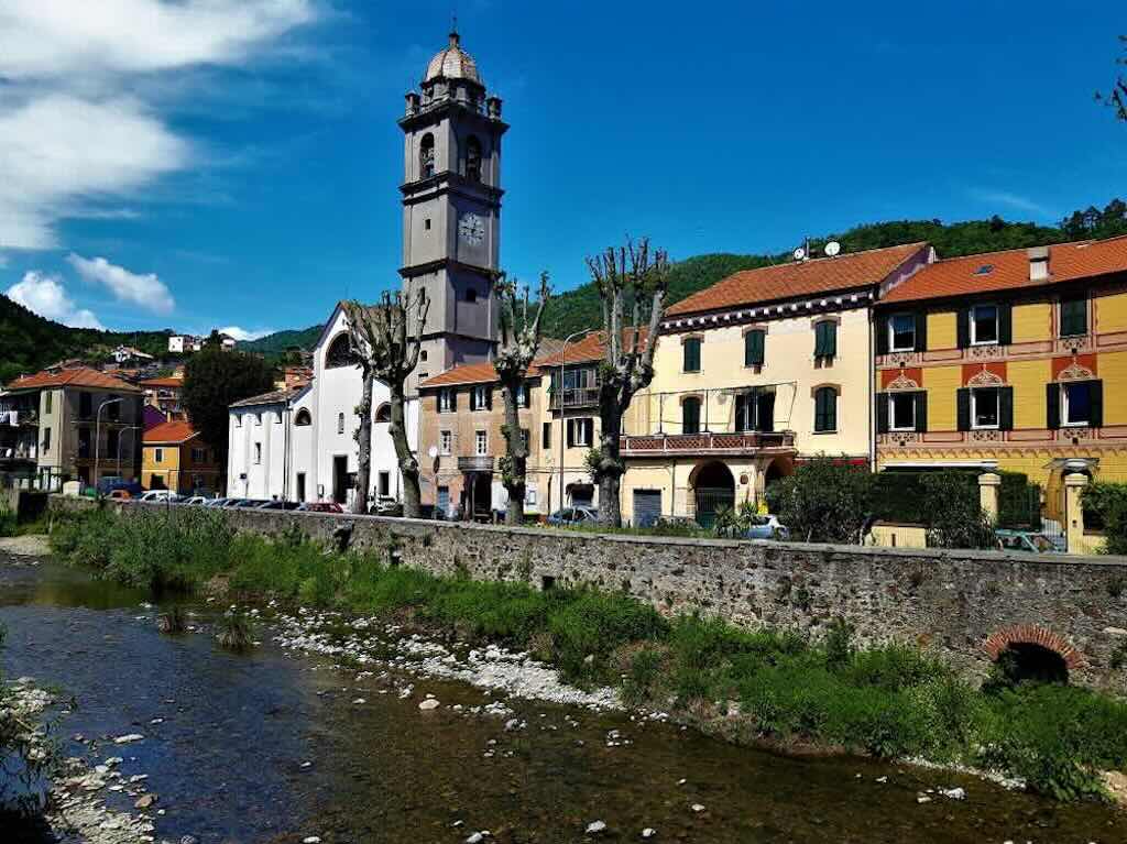 Quiliano Chiesa San Lorenzo Martire 03 La Chiesa San Lorenzo Martire di Quiliano
