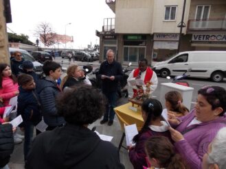 La processione delle "cassette" del Lunedì Santo a Savona