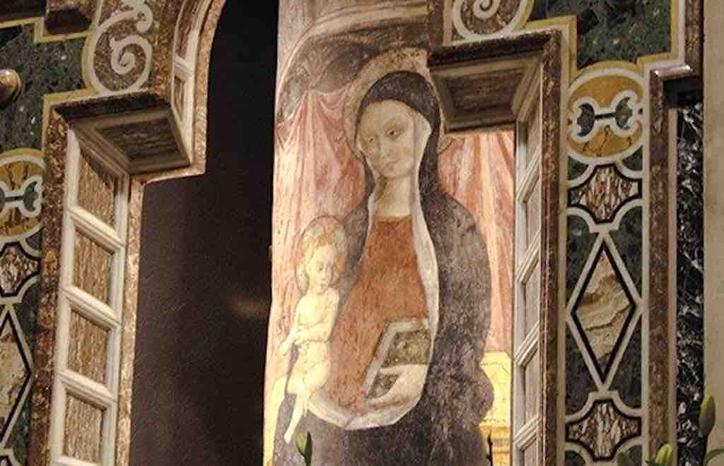 Savona Madonna colonna 01 L’immagine della "Madonna della colonna" nella cattedrale di Savona