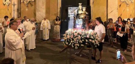 La processione per la Madonna del Carmelo a Savona