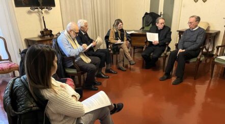 L'incontro fra il vescovo Calogero Marino e i giornalisti