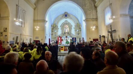 La messa per i piloti del canadair alla Chiesa Madonna del Monte di Savona