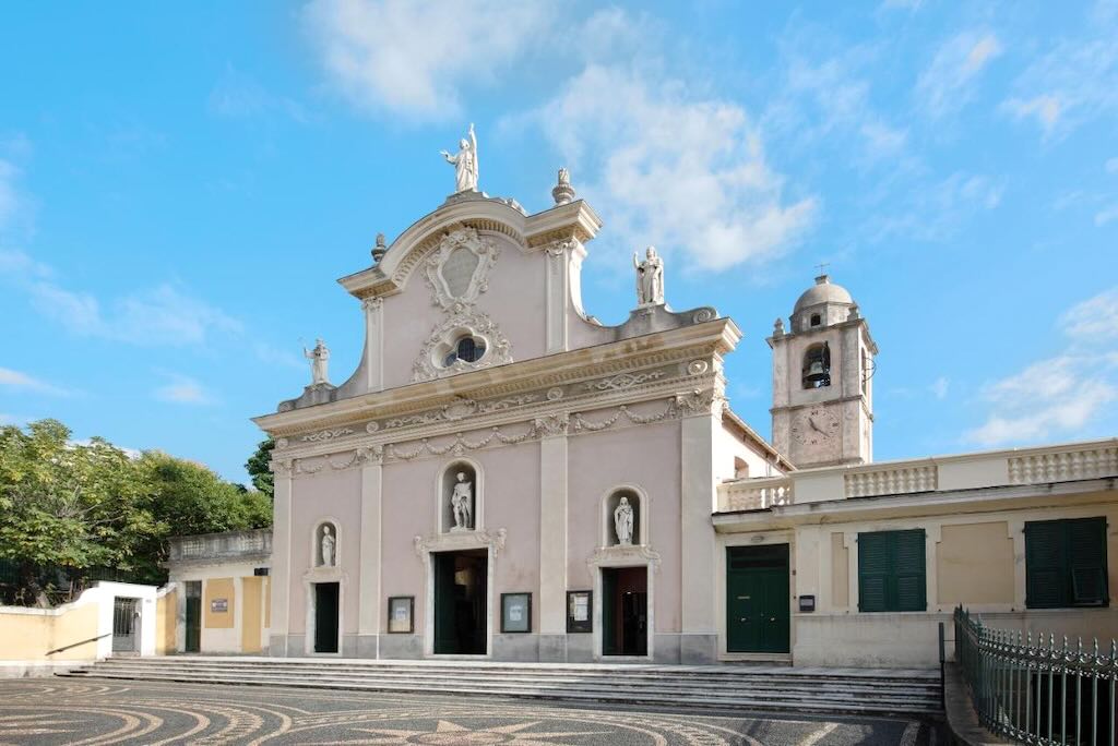 Varazze Chiesa Santi Nazario e Celso 01 La Chiesa Santi Nazario e Celso di Varazze