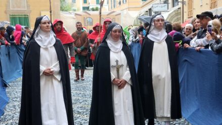 Il corteo storico per la festa di santa Caterina da Siena a Varazze (foto: Enzo Pugno)