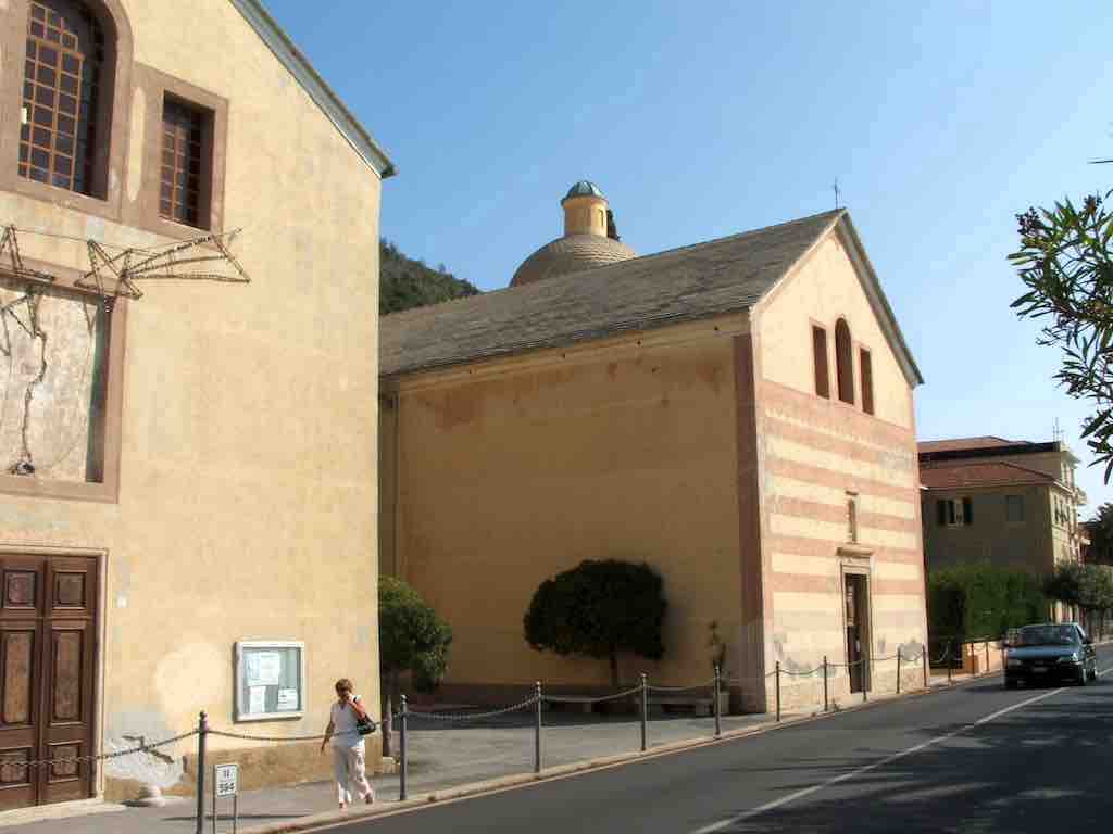 La Chiesa San Lorenzo di Varigotti