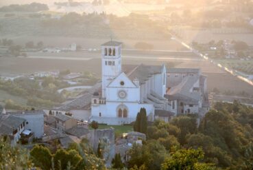 “In cammino con san Francesco”, ciclo di incontri a Savona