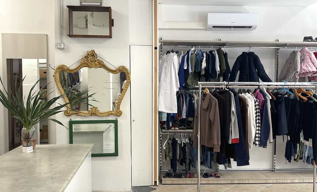 L'emporio della Caritas in via dei Cambiaso 3R a Savona