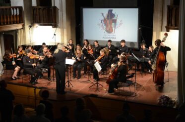 Savona, la Giovane Orchestra della Riviera nella Chiesa S. Andrea