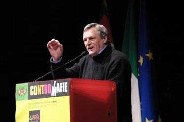 "La Salvezza: relazione tra generazioni": don Luigi Ciotti a Savona