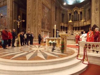 Savona, in Cattedrale la Veglia di Pentecoste "Fiumi di acqua viva"