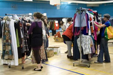 Varazze, "Swap Party" con Caritas e Il Cerchio di Mamme al Lavoro